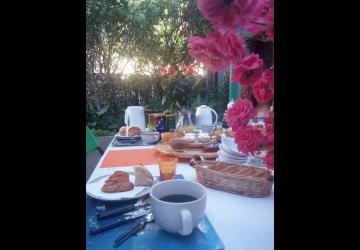 Petit déjeuner dans la véranda