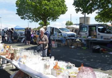 BROCANTE - VIDE GRENIER